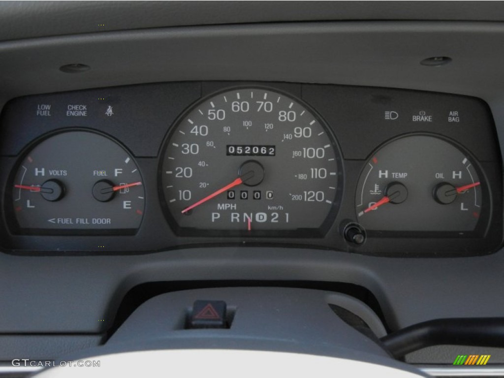 2004 Grand Marquis GS - Silver Birch Metallic / Light Flint photo #21