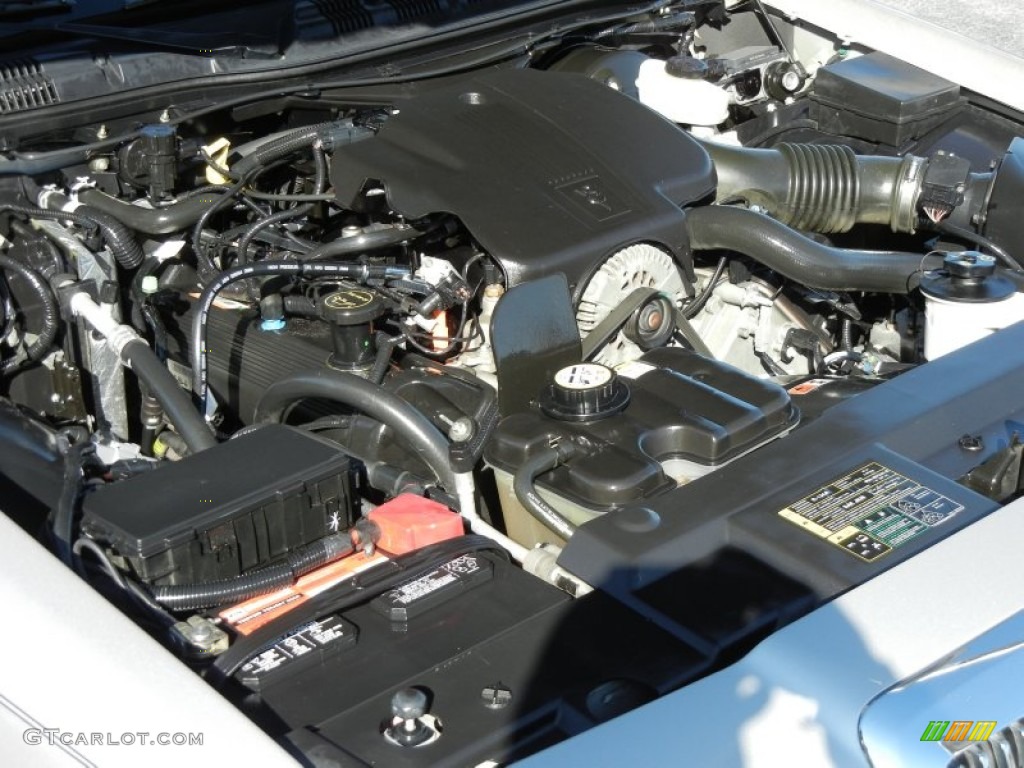 2004 Grand Marquis GS - Silver Birch Metallic / Light Flint photo #26