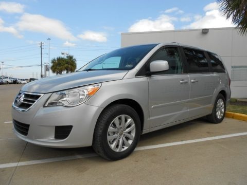 2012 Volkswagen Routan SE Data, Info and Specs