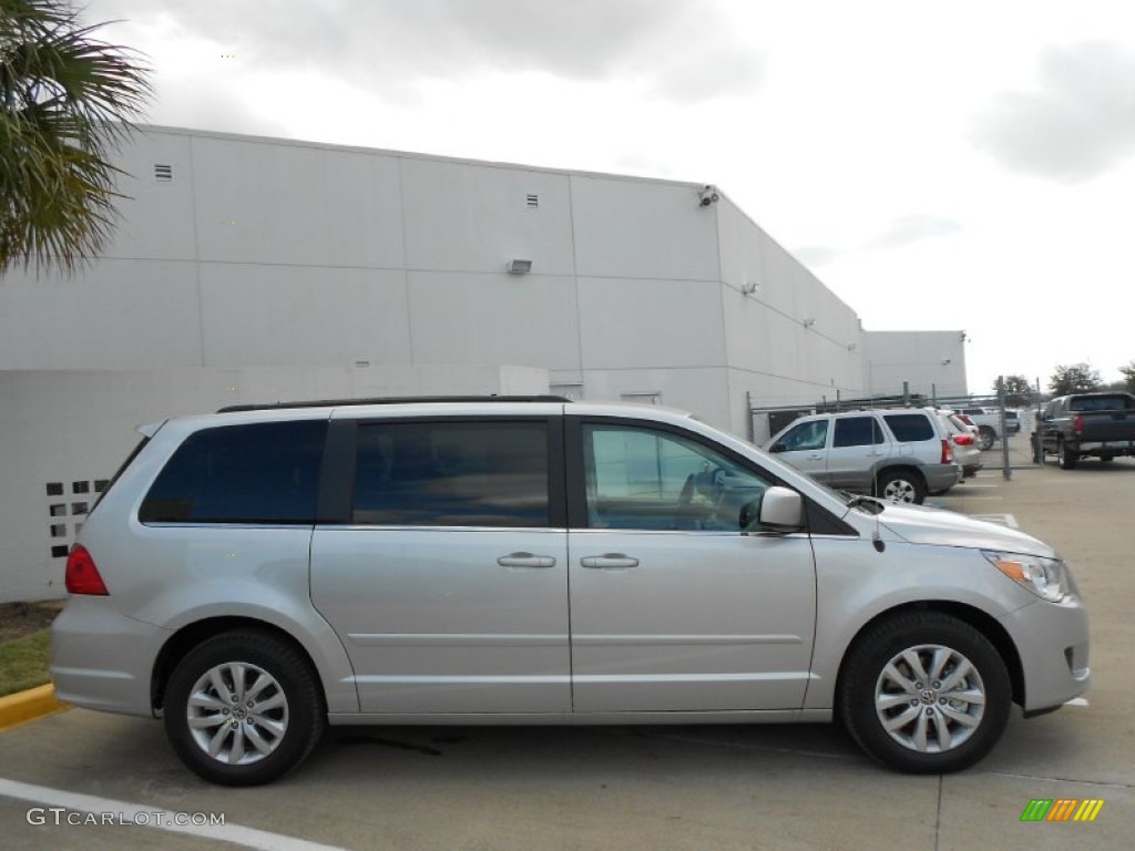 Mercury Silver Metallic 2012 Volkswagen Routan SE Exterior Photo #59134655