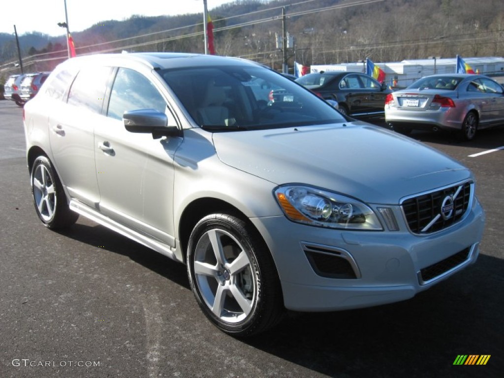 2012 XC60 T6 R-Design - Cosmic White Metallic / R Design Soft Beige/Black Inlay photo #4