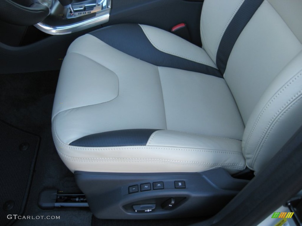 2012 XC60 T6 R-Design - Cosmic White Metallic / R Design Soft Beige/Black Inlay photo #14