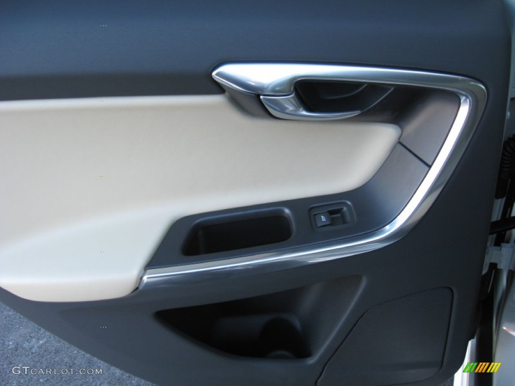2012 XC60 T6 R-Design - Cosmic White Metallic / R Design Soft Beige/Black Inlay photo #18