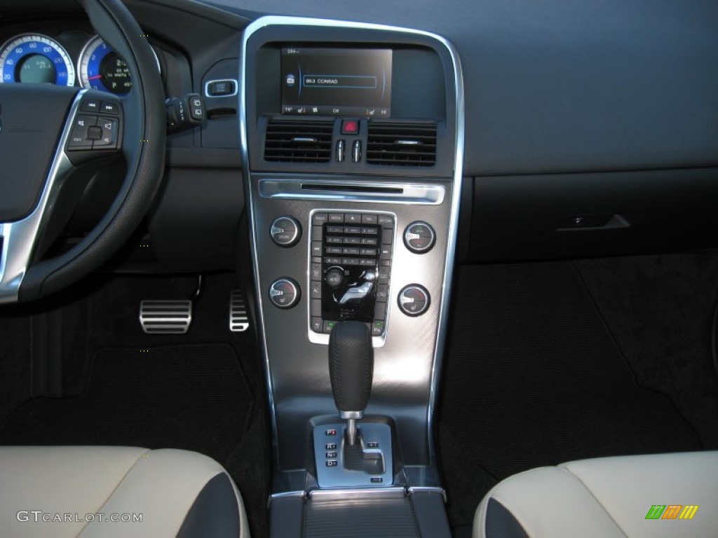 2012 XC60 T6 R-Design - Cosmic White Metallic / R Design Soft Beige/Black Inlay photo #23