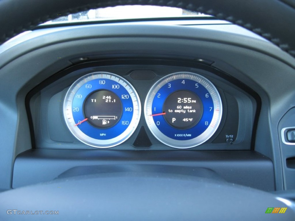2012 XC60 T6 R-Design - Cosmic White Metallic / R Design Soft Beige/Black Inlay photo #28
