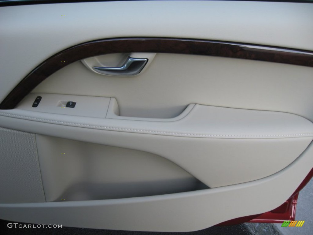 2012 XC70 3.2 AWD - Flamenco Red Metallic / Sandstone Beige photo #21