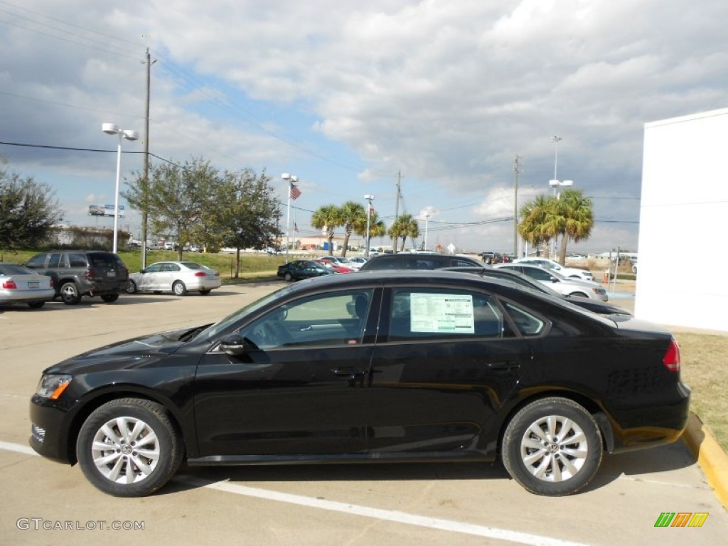 2012 Passat 2.5L S - Black / Titan Black photo #4