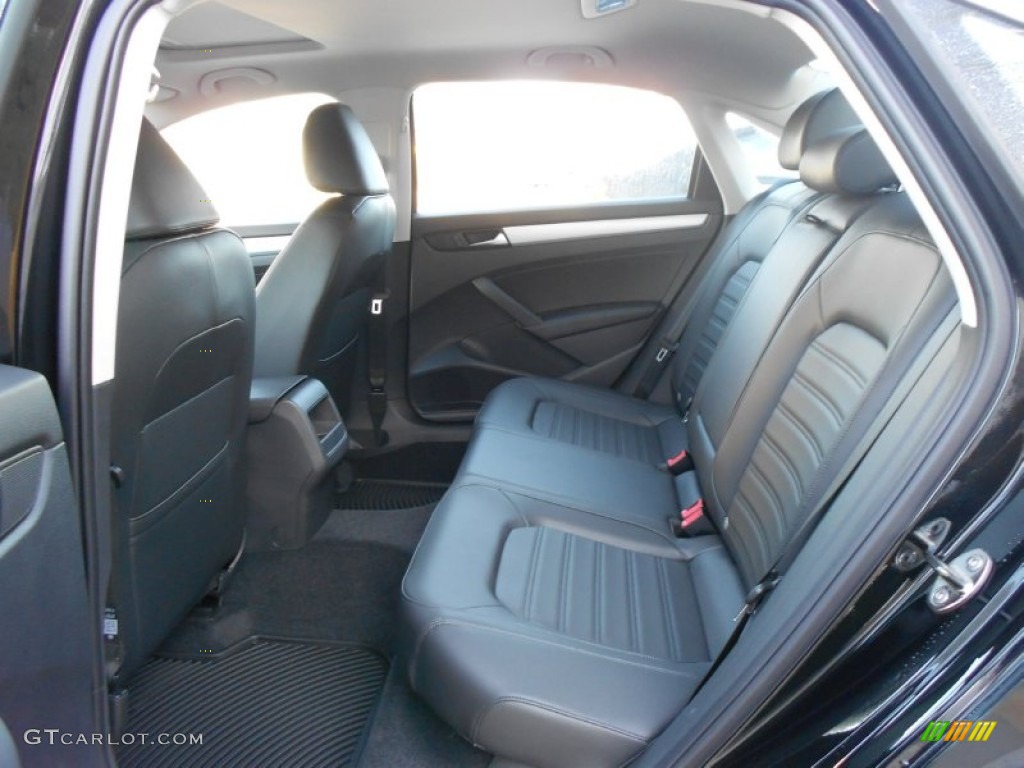 Titan Black Interior 2012 Volkswagen Passat V6 SE Photo #59137250