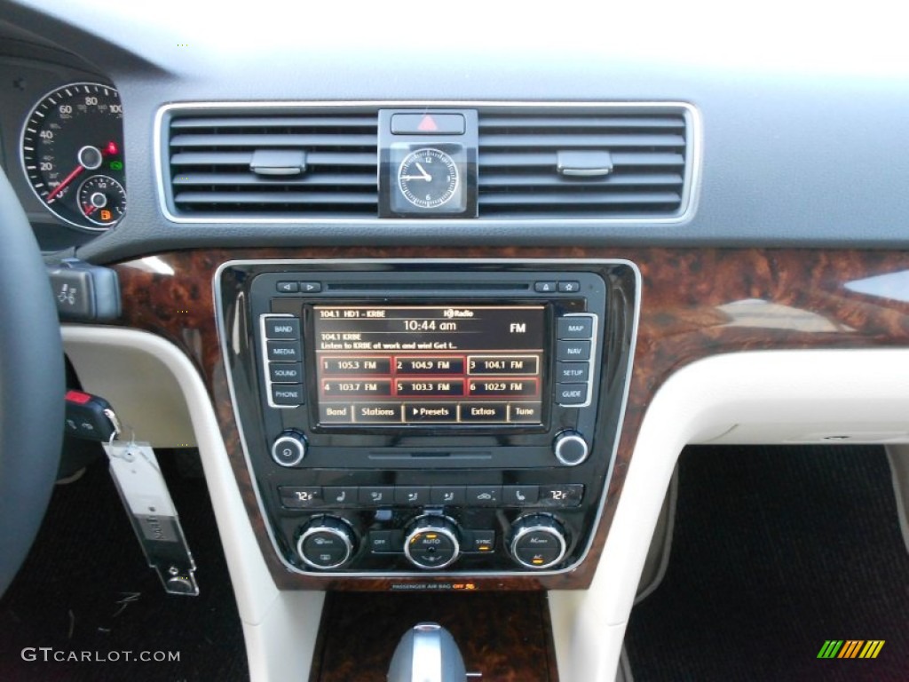2012 Volkswagen Passat 2.5L SEL Controls Photo #59138227