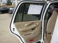 2000 Oxford White Ford Expedition XLT  photo #18
