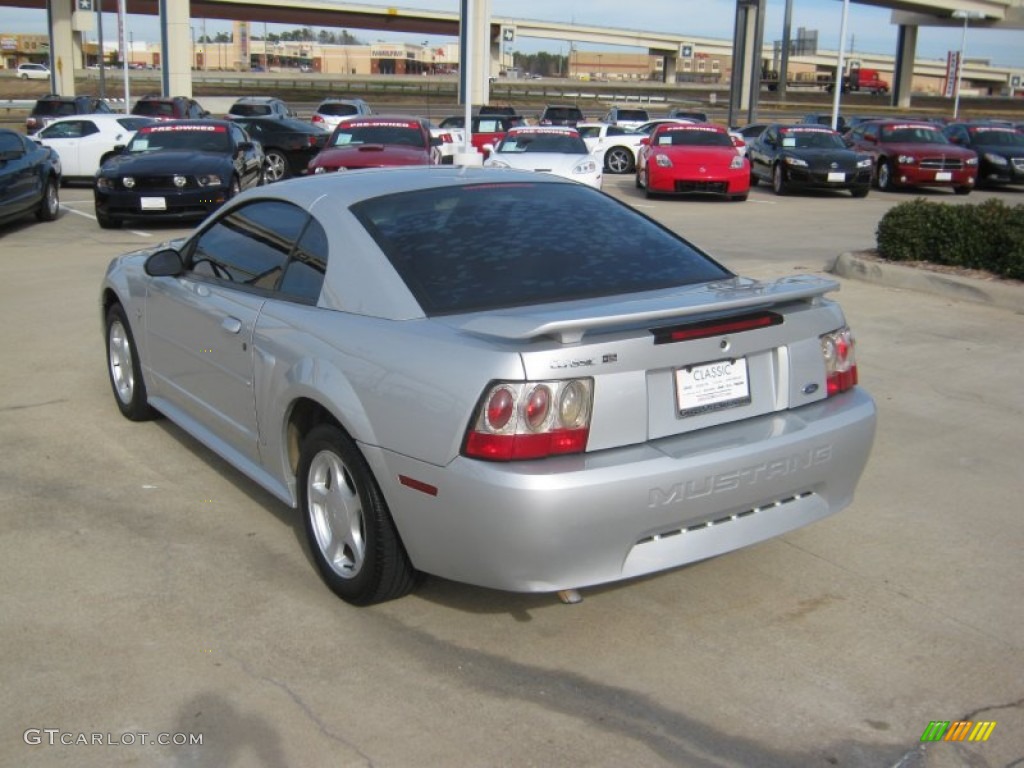 2002 Mustang V6 Coupe - Satin Silver Metallic / Dark Charcoal photo #3
