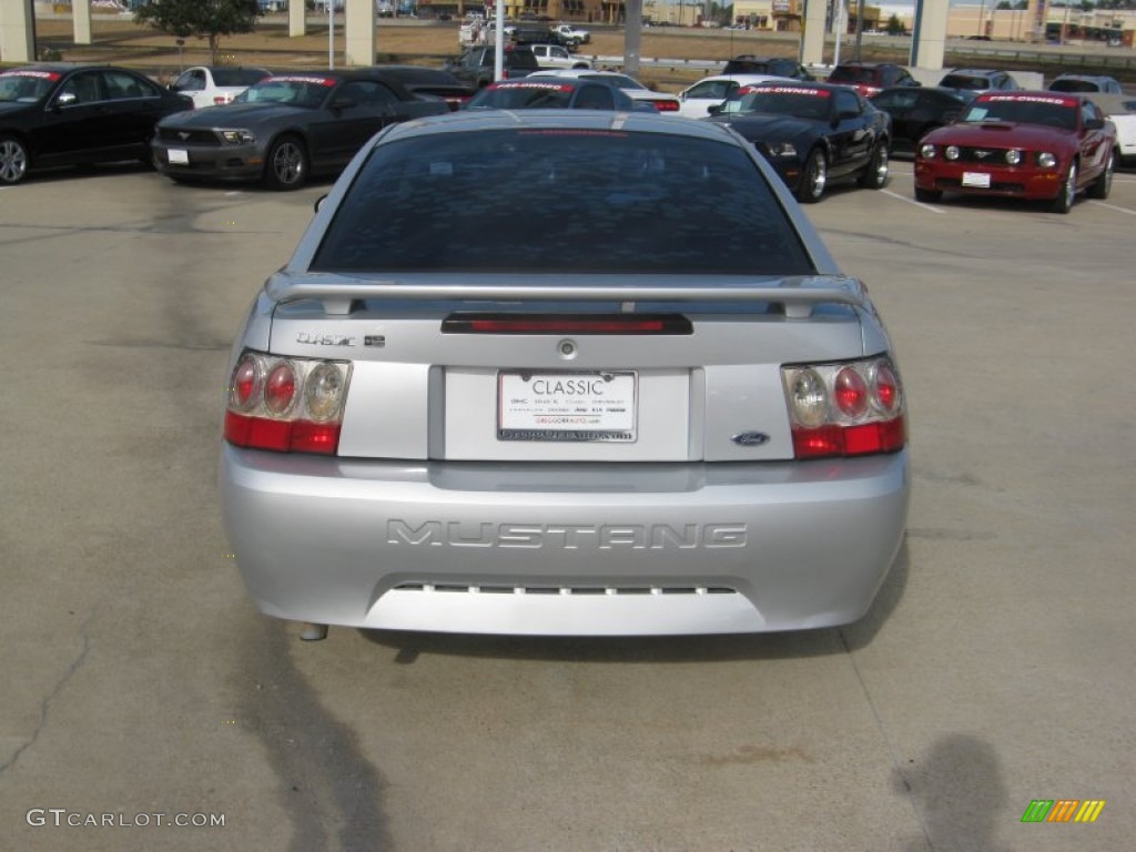 2002 Mustang V6 Coupe - Satin Silver Metallic / Dark Charcoal photo #4