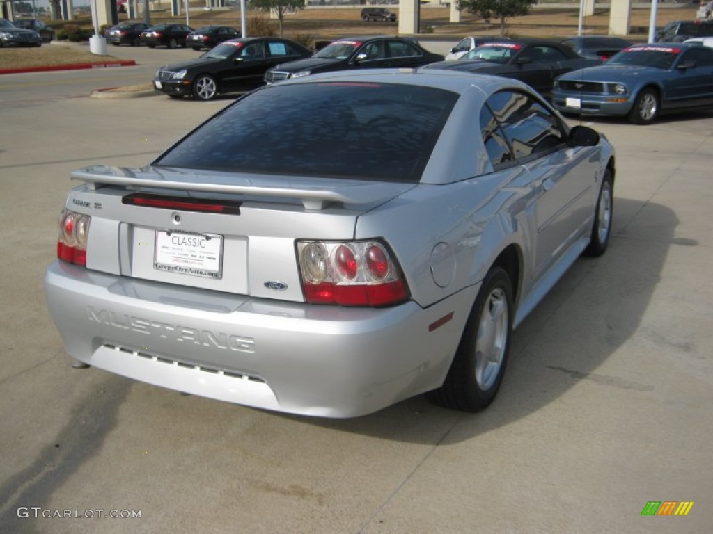 2002 Mustang V6 Coupe - Satin Silver Metallic / Dark Charcoal photo #5