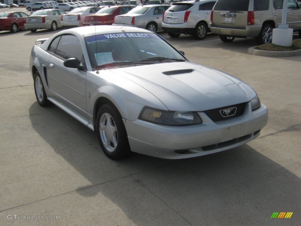 2002 Mustang V6 Coupe - Satin Silver Metallic / Dark Charcoal photo #7