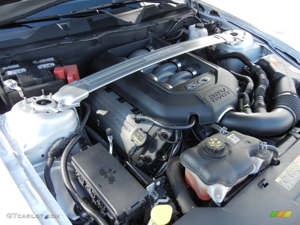2011 Mustang GT/CS California Special Coupe - Ingot Silver Metallic / CS Charcoal Black/Carbon photo #30