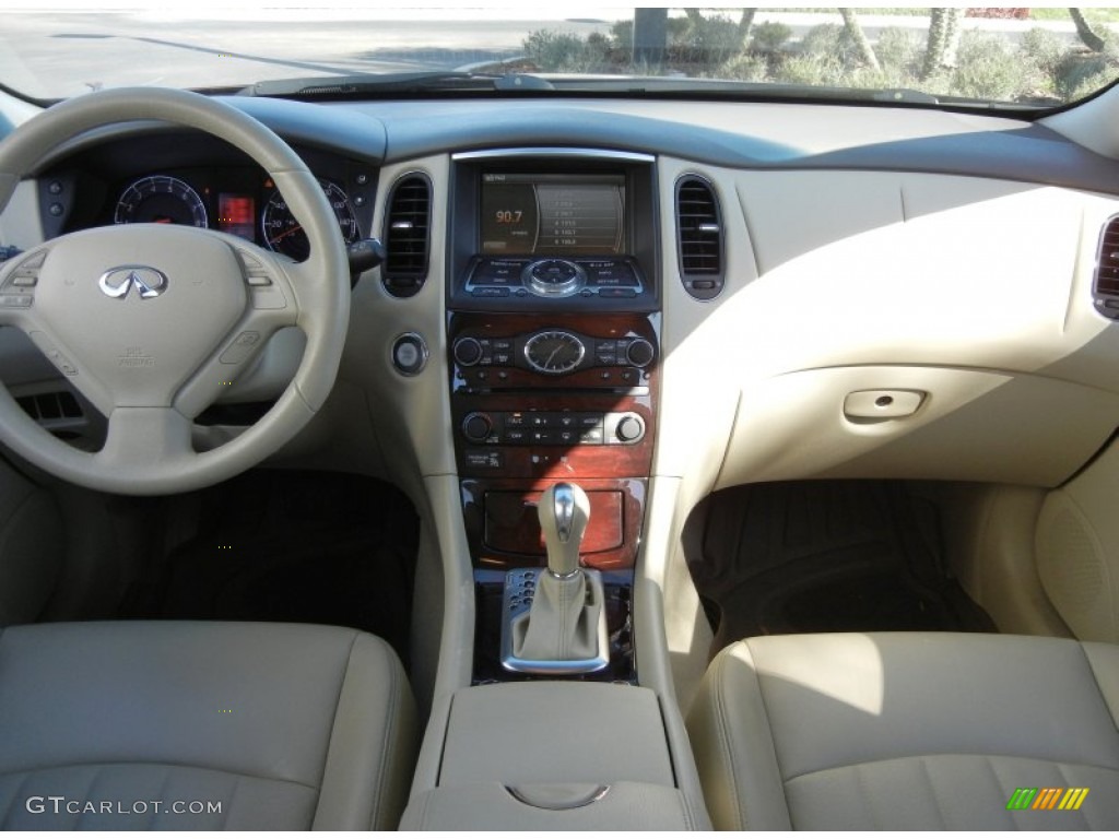 2010 Infiniti EX 35 Journey Dashboard Photos