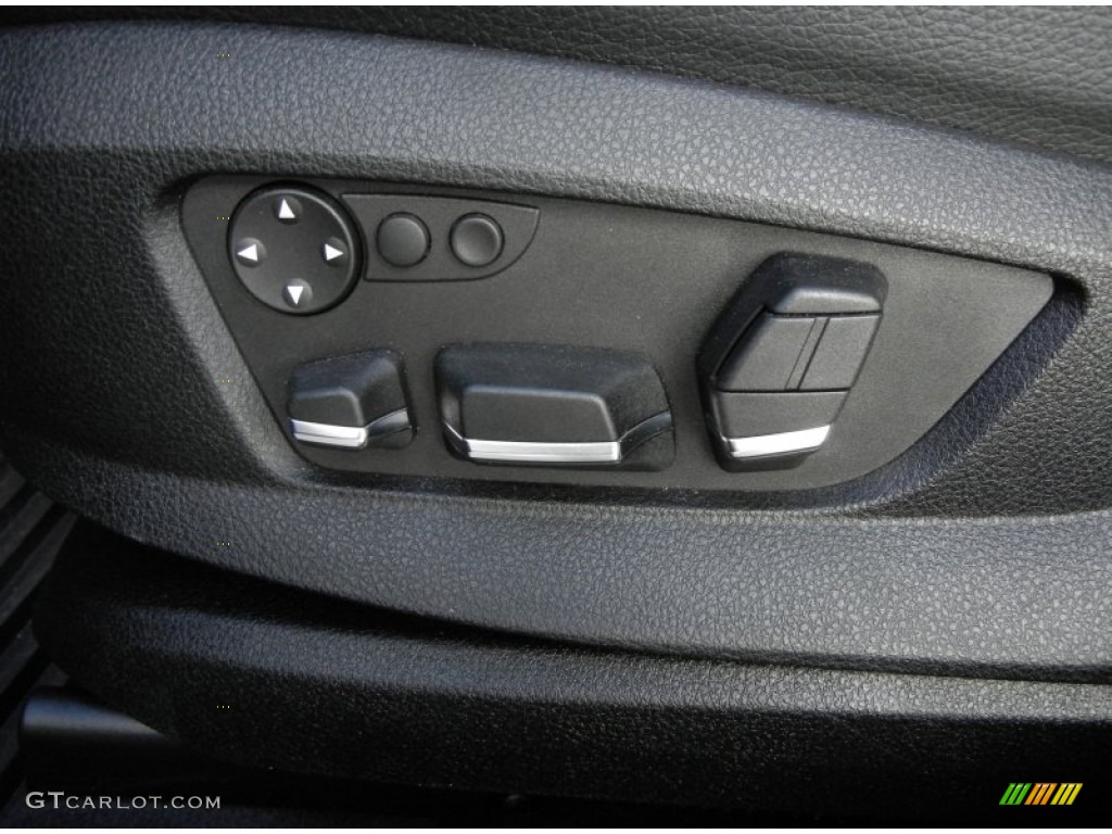 2010 BMW 5 Series 550i Gran Turismo Controls Photo #59142056