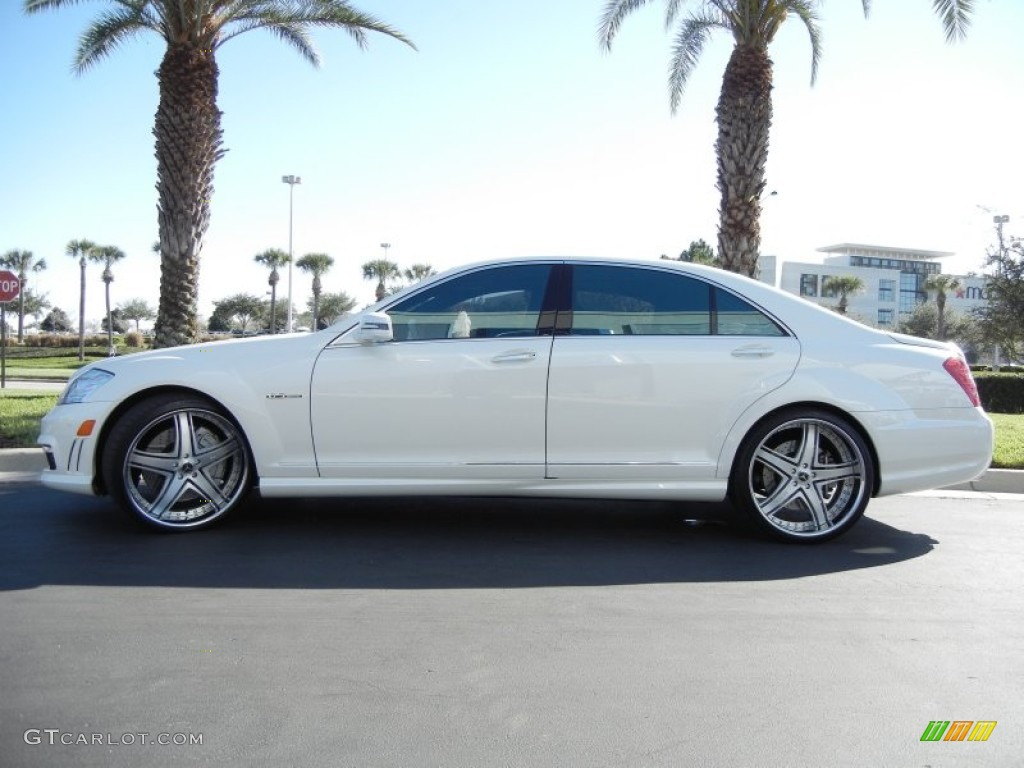 2010 S 63 AMG Sedan - Diamond White Metallic / designo Porcelain photo #1