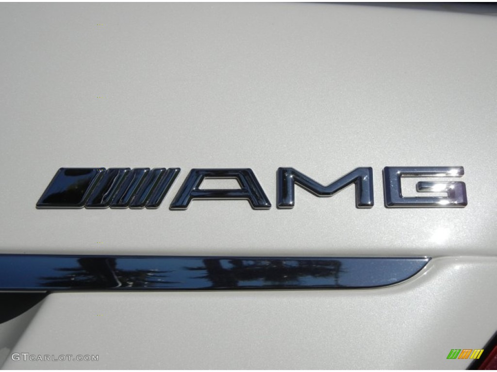 2010 Mercedes-Benz S 63 AMG Sedan Marks and Logos Photos