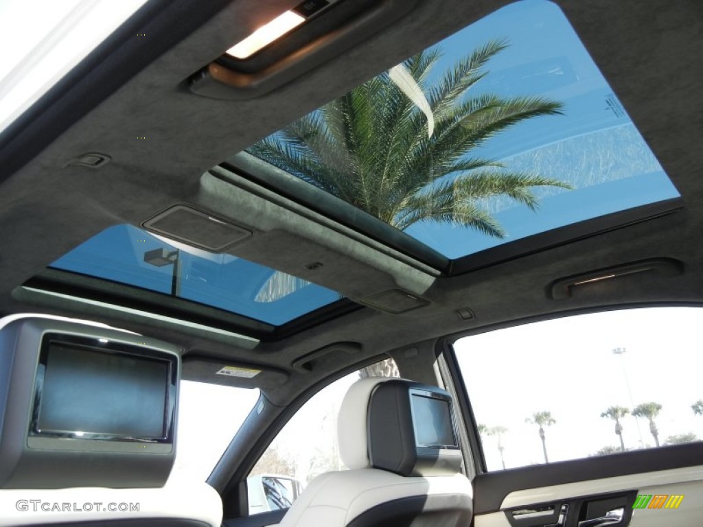 2010 Mercedes-Benz S 63 AMG Sedan Sunroof Photos