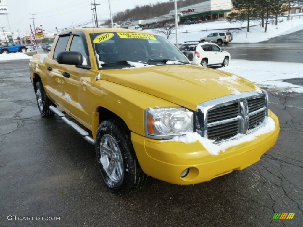 Detonator Yellow 2007 Dodge Dakota SLT Quad Cab 4x4 Exterior Photo #59143571