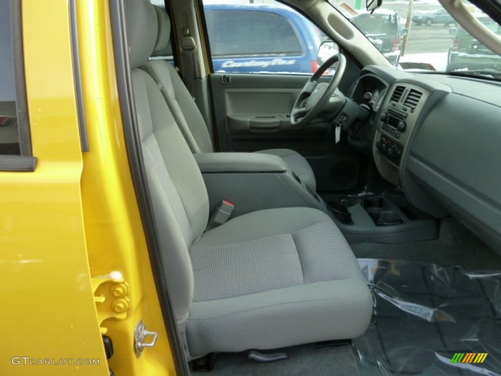 2007 Dakota SLT Quad Cab 4x4 - Detonator Yellow / Medium Slate Gray photo #13