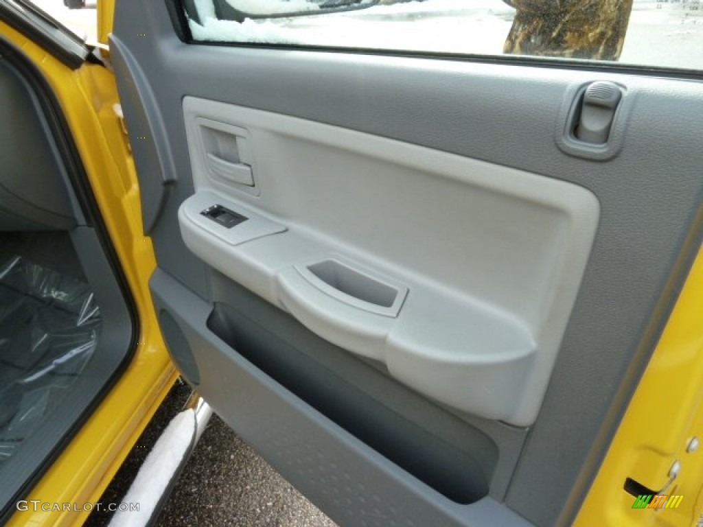 2007 Dakota SLT Quad Cab 4x4 - Detonator Yellow / Medium Slate Gray photo #15