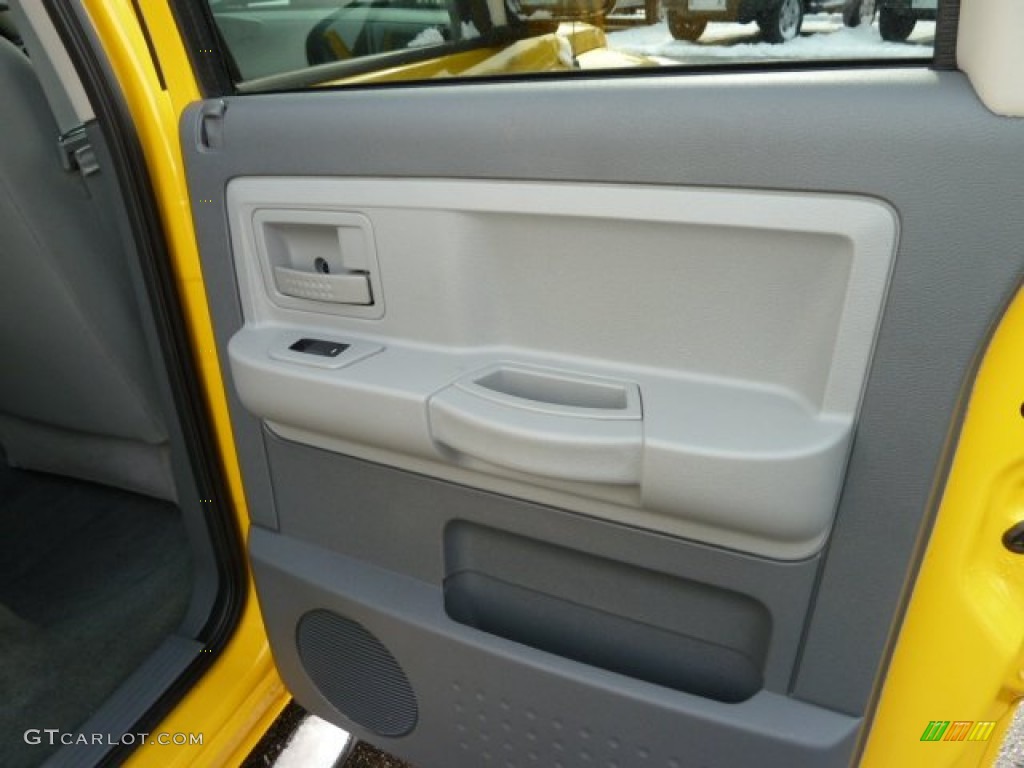 2007 Dakota SLT Quad Cab 4x4 - Detonator Yellow / Medium Slate Gray photo #17