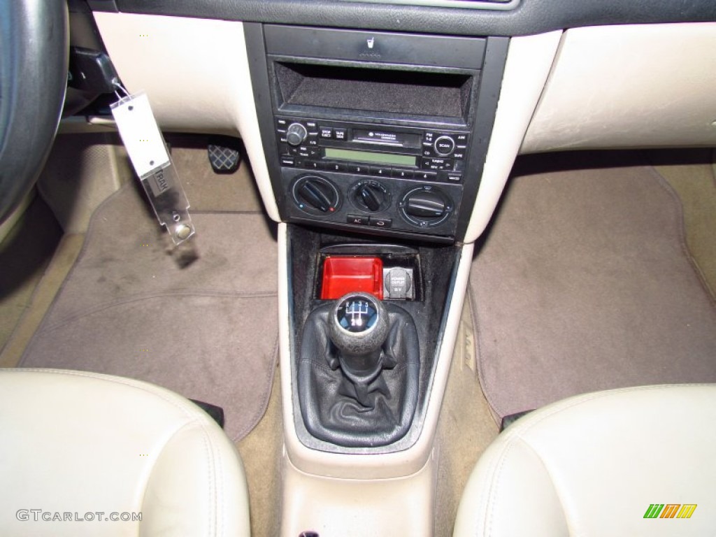 2000 Jetta GLS TDI Sedan - Atlantic Blue Pearl / Beige photo #16