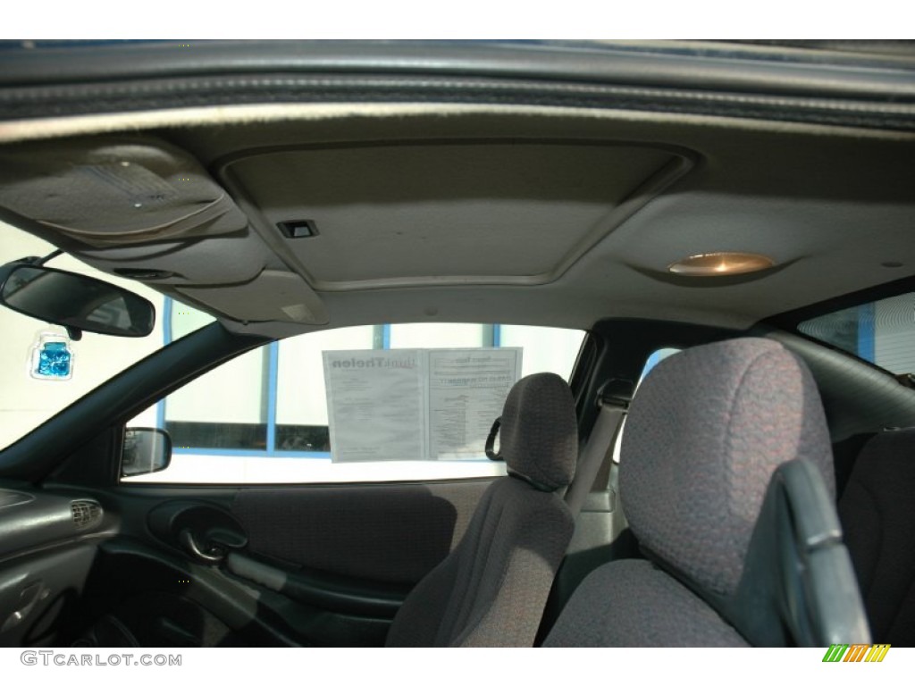 2001 Sunfire SE Coupe - Indigo Blue / Graphite photo #7