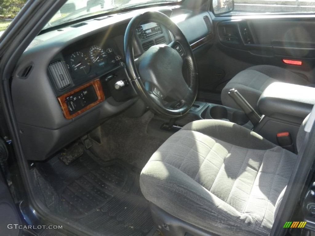 1996 Grand Cherokee Laredo 4x4 - Black / Agate photo #17