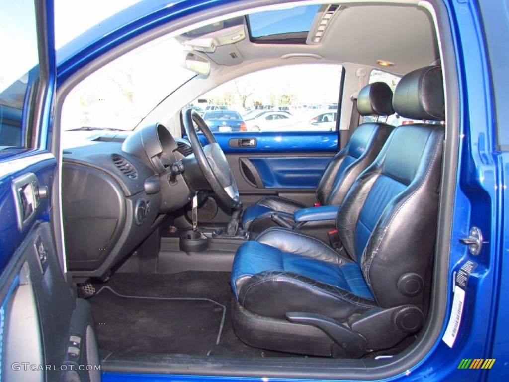 Black/Blue Interior 2003 Volkswagen New Beetle GLS 1.8T Coupe Photo #59145155