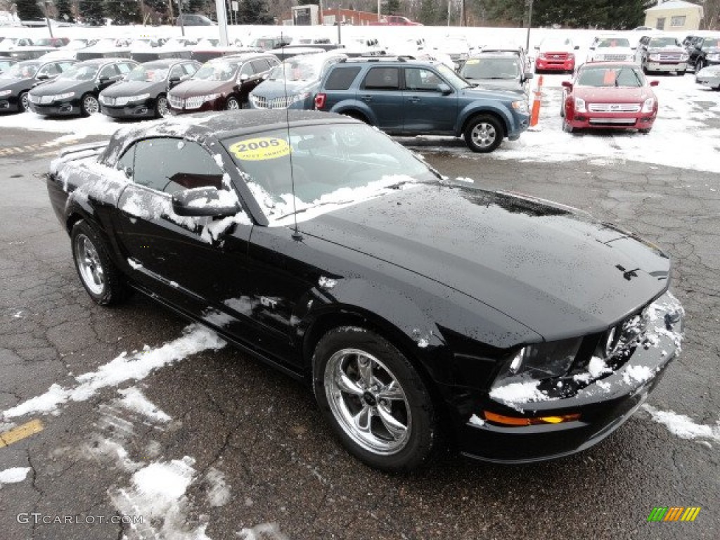 2005 Mustang GT Premium Convertible - Black / Red Leather photo #6