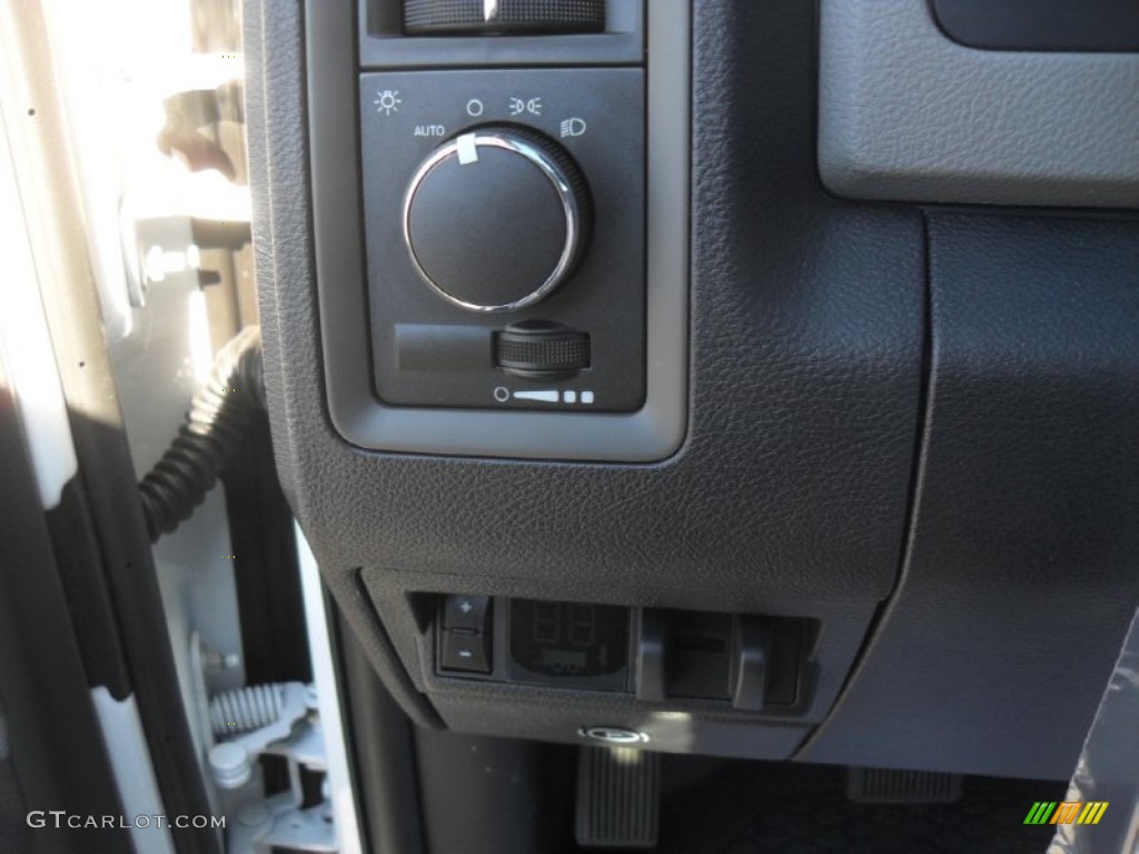 2012 Dodge Ram 5500 HD ST Regular Cab 4x4 Chassis Controls Photos