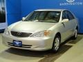 Lunar Mist Metallic - Camry LE Photo No. 4