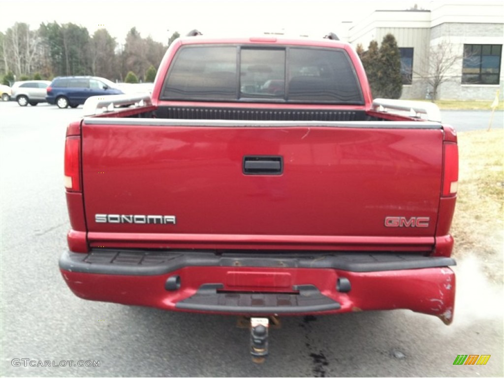 2002 Sonoma SLS ZR5 Crew Cab 4x4 - Cherry Red Metallic / Graphite photo #7