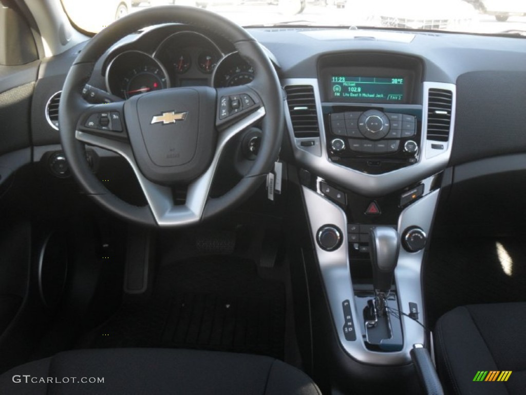 2012 Cruze LT - Summit White / Jet Black photo #15
