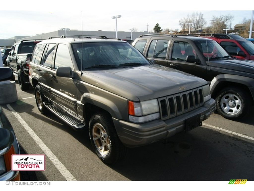 1997 Grand Cherokee Orvis 4x4 - Light Driftwood Satin Glow / Taupe photo #1