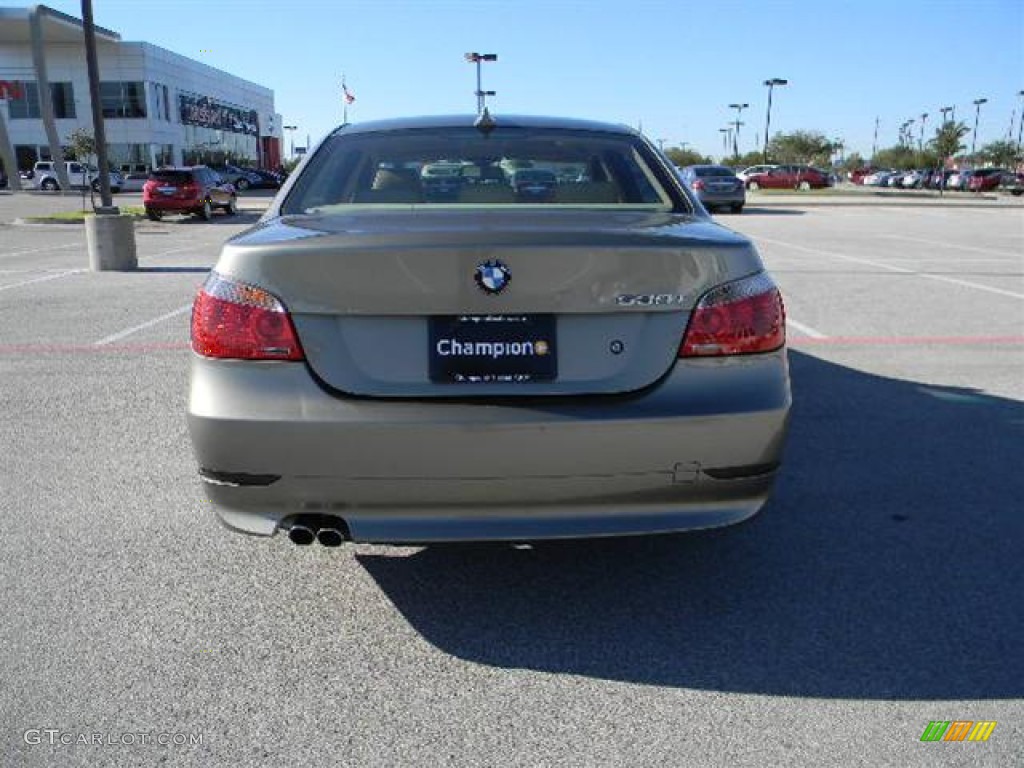 2004 5 Series 530i Sedan - Olivine Green Metallic / Beige photo #6