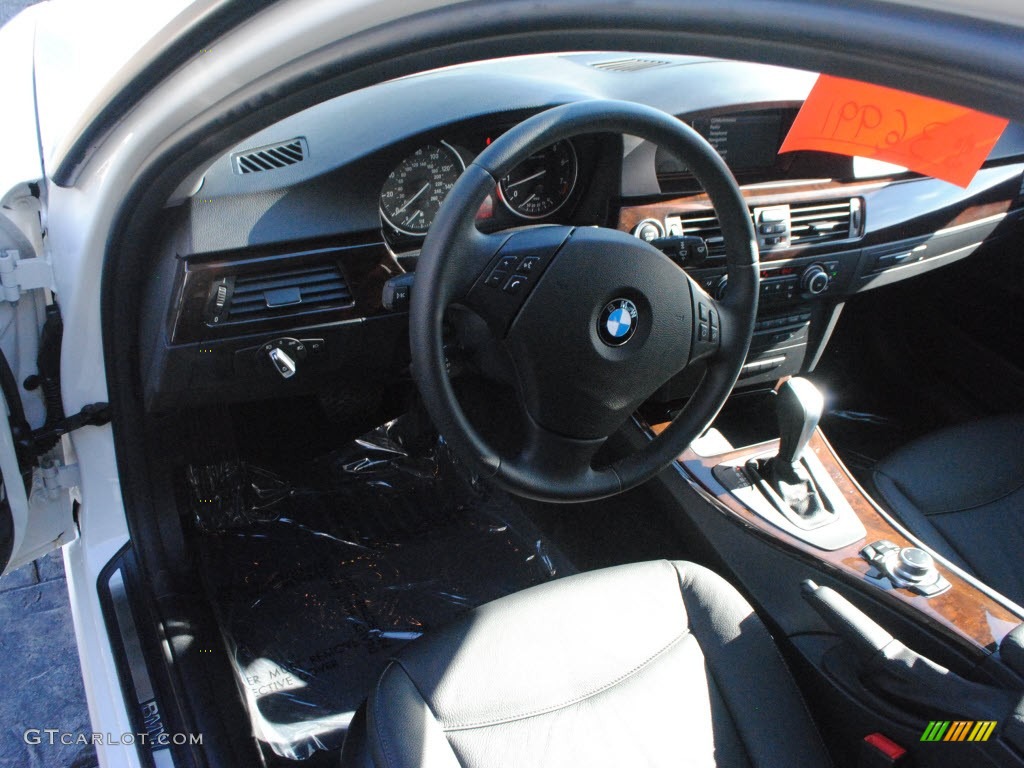 2011 3 Series 328i Sports Wagon - Alpine White / Black photo #15