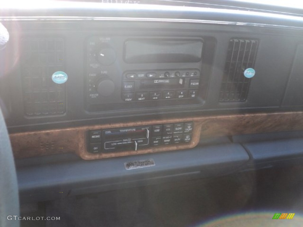 1996 LeSabre Custom - Light Adriatic Blue Metallic / Blue photo #8
