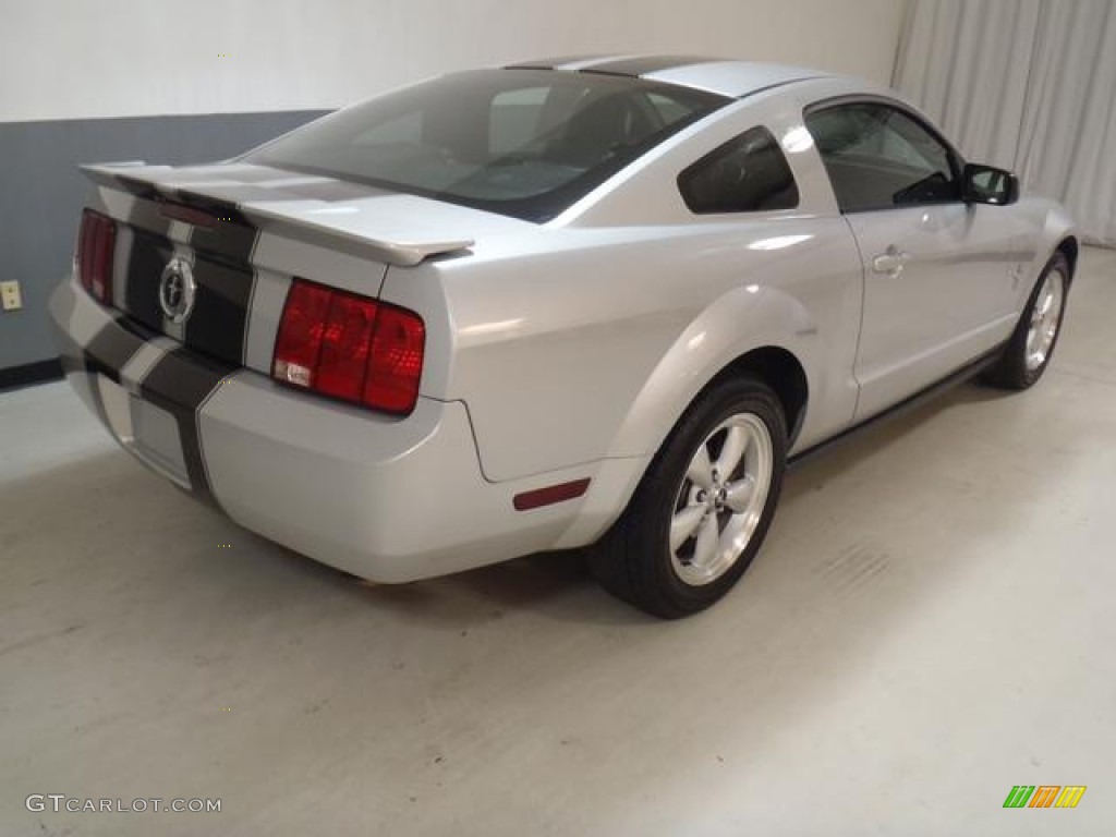 2007 Mustang V6 Premium Coupe - Satin Silver Metallic / Dark Charcoal photo #5