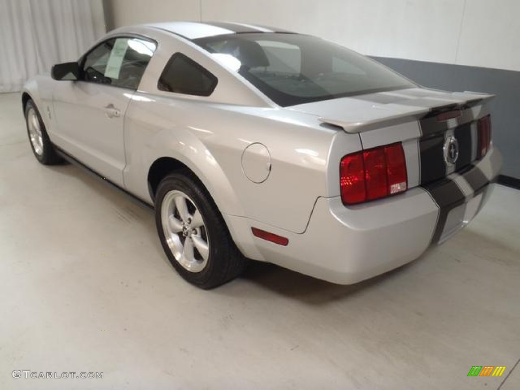 2007 Mustang V6 Premium Coupe - Satin Silver Metallic / Dark Charcoal photo #17