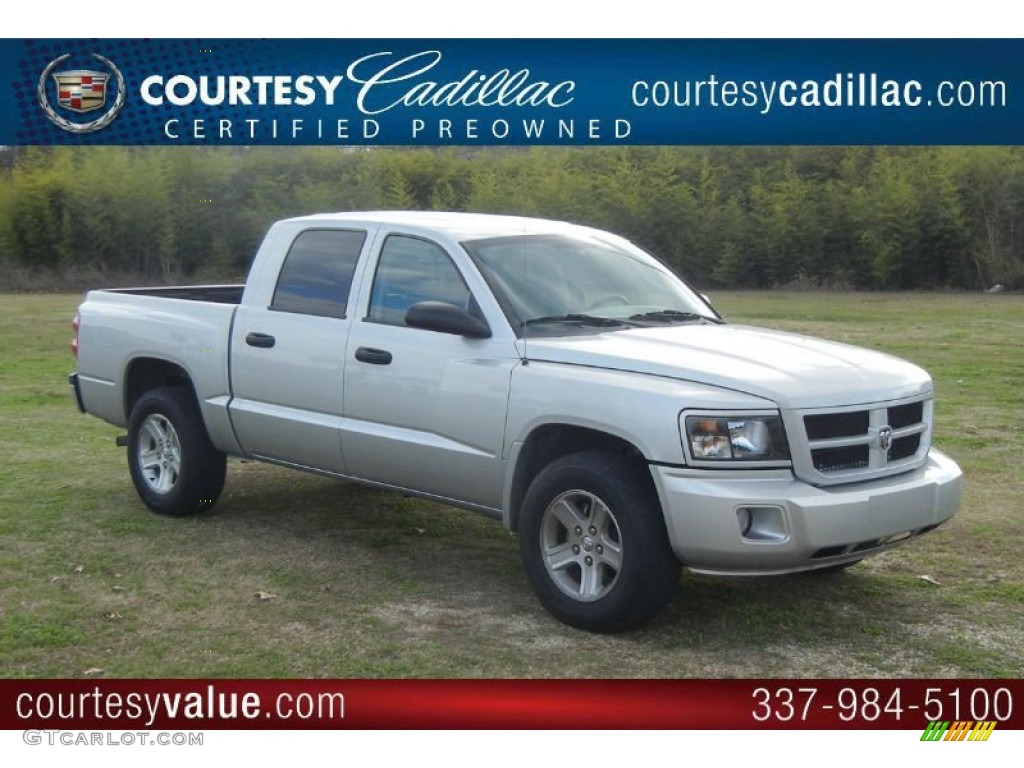 2011 Dakota Big Horn Crew Cab - Bright Silver Metallic / Dark Slate Gray/Medium Slate Gray photo #1