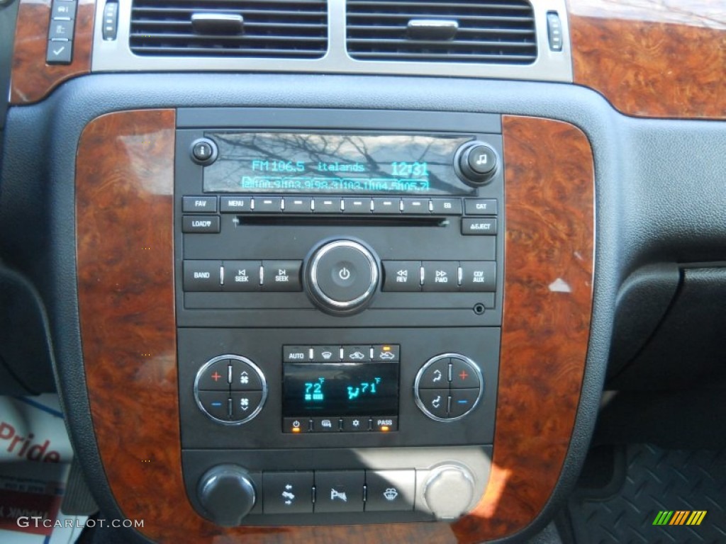 2007 Chevrolet Silverado 1500 LTZ Extended Cab 4x4 Controls Photo #59167349