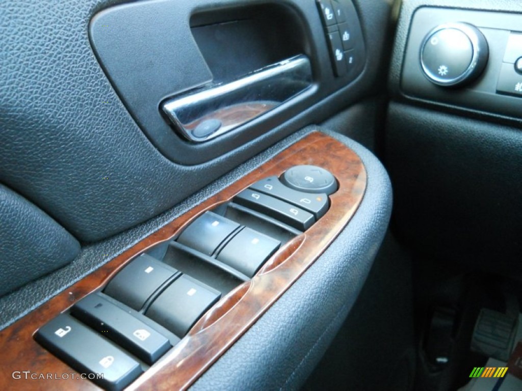 2007 Chevrolet Silverado 1500 LTZ Extended Cab 4x4 Controls Photo #59167361