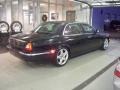Ebony - XJ XJ8 L Photo No. 4