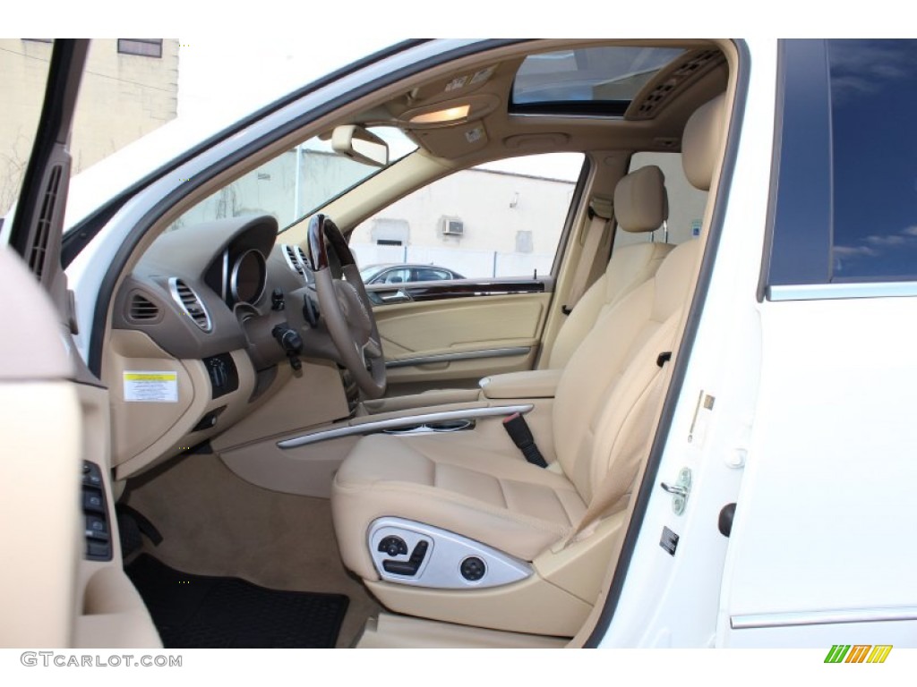 Cashmere Interior 2010 Mercedes-Benz ML 550 4Matic Photo #59171125