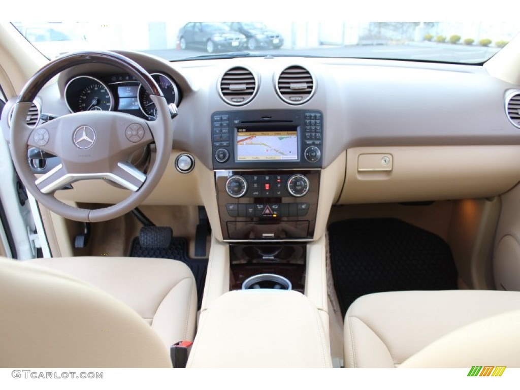 2010 Mercedes-Benz ML 550 4Matic Cashmere Dashboard Photo #59171143