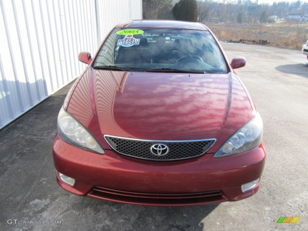 2005 Camry SE - Salsa Red Pearl / Dark Gray photo #5